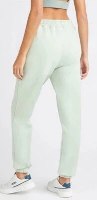 Umbro Sweatpants Joggers Women’s Green Size Medium - Image 1 of 4