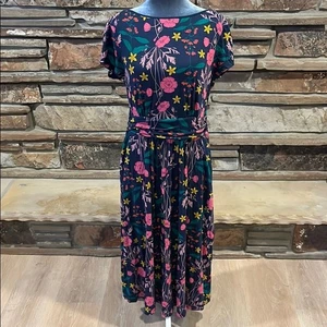 Vestido Boden Rosa y Azul Floral Cuello Redondo Manga Gorra Midi Jersey Tejido Elástico - Imagen 1 de 8
