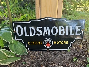 VINTAGE OLDSMOBILE GENERAL MOTORS PORCELAIN DEALERSHIP SIGN 24"X 12" NICE SIGN - Picture 1 of 5