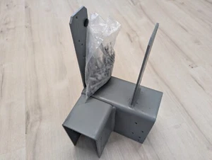 Tapa de columna Simpson Strong-Tie ECCLRQ464SDS extremo L dirección derecha mostrada - Imagen 1 de 4