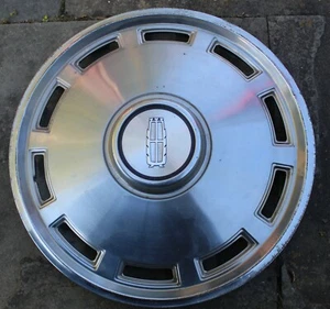 Factory 1980's Mercury Ford 14 inch all metal hubcap! - Picture 1 of 5