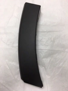 2007 - 2015 Mazda CX9 left rear wheel trim oem new - Picture 1 of 4