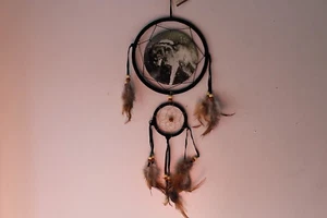 DREAMCATCHER INDIO CON UNA IMAGEN DE UN LOBO NIEVE 2 ANILLOS (KIN123) - Imagen 1 de 2