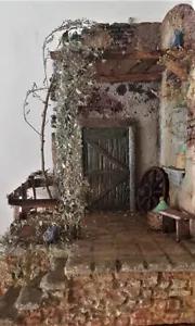 Presepe artigianale con scena di una vecchia cascina diroccata in polistirene - Foto 1 di 10