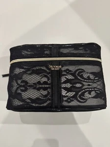 NWT Victoria’s Secret Lace Weekender Cosmetics Case - Picture 1 of 5