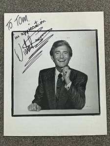 SASSOON, VIDAL SIGNED PHOTO, BRITISH HAIRSTYLIST, BUSINESSMAN, BOB CUT - Picture 1 of 1