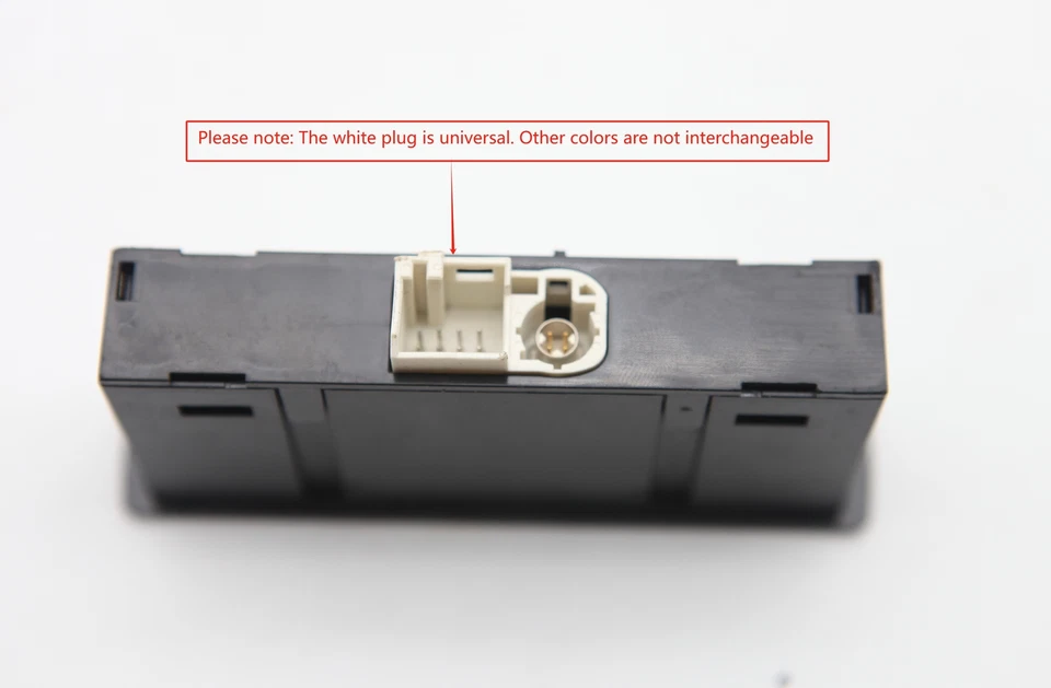 A1728202100 Multimedia Box Usb for Mercedes-Benz 166GL ML 218 156 176 White plug - Image 1 of 4