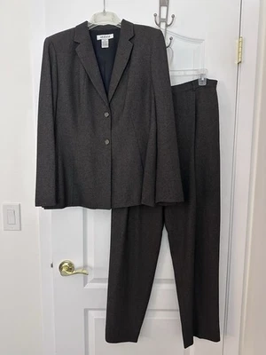 Traje Chaqueta Alfani Mujer Carbón Talla 12 Y Pantalones/Pantalones Talla 14 Excelente Foto 1 de 4