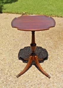 Vtg IMPERIAL Furniture Mahogany Wood Coffee-Pie Crust Serving Table #123 USA - Picture 1 of 23