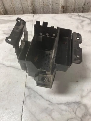 09 Suzuki VZ 1500 M90 Intruder Boulevard 电池外壳盒 — 第 1/2 张图片