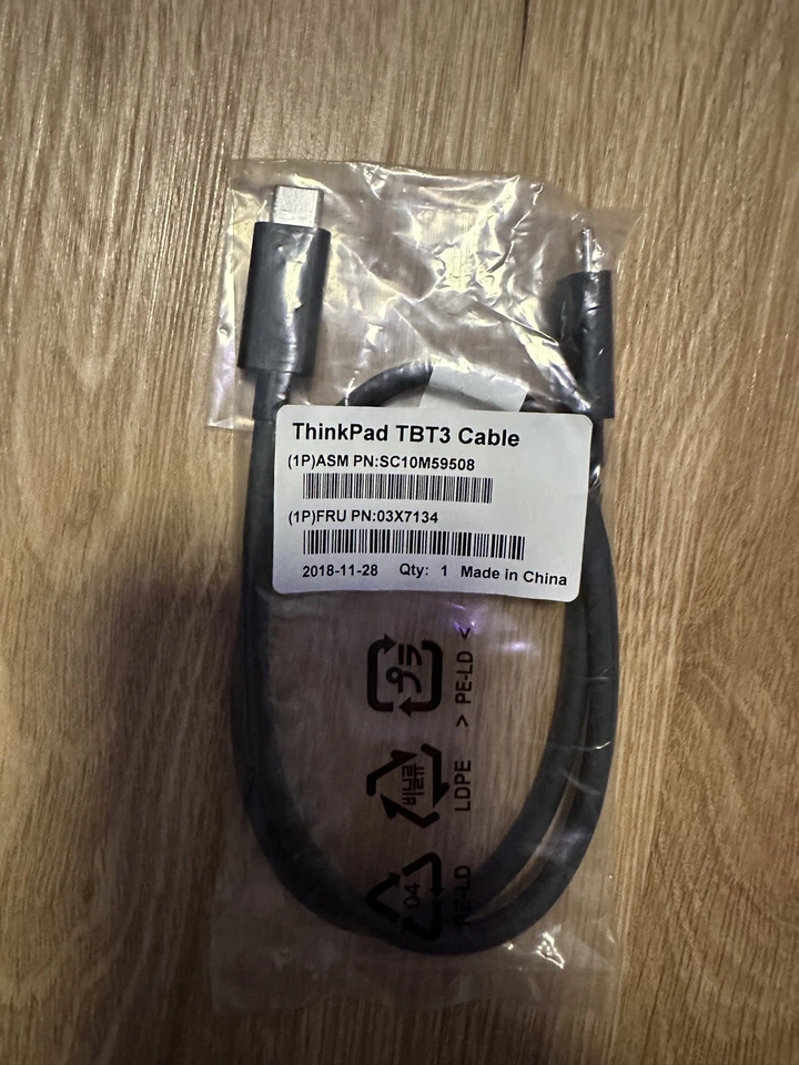 Lenovo USB-C Thunderbolt 3 Kabel Universal - Type USB-C zu USB-C - 0,5M Kabel - Bild 1 von 1