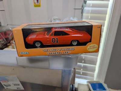 Dodge Charger #01 Ertl 7967 The Dukes of Hazzard escala 1:24 General Lee 1969 Foto 1 de 2
