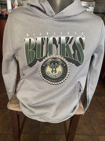 NBA Basketball Milwaukee Bucks Hoodie Sweater Adult M NBA CHAMPIONS Cover