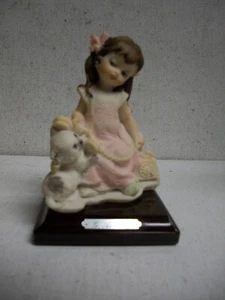 Vintage G. Armani Figurine - Girl on Telphone Talking Cat 1987 - Picture 1 of 2