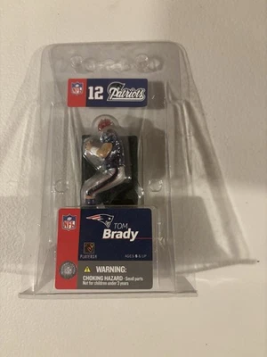 Estatuilla de Tom Brady Patriots 2004 de la NFL sellada en embalaje Foto 1 de 2