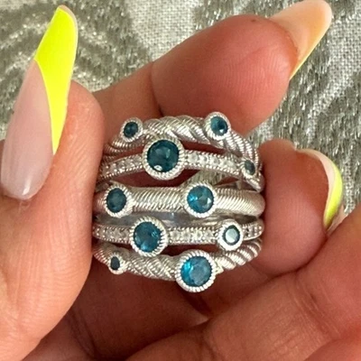Anillo de cóctel Judith Ripka de plata esterlina con topacio azul de varias piedras Foto 1 de 4