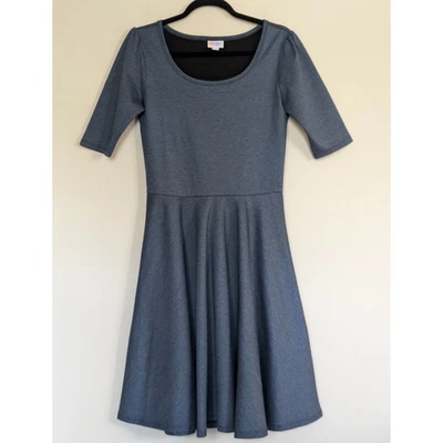 Vestido para mujer LuLaRoe mediano Nicole - cuello redondo manga 1/2 material similar al denim Foto 1 de 4