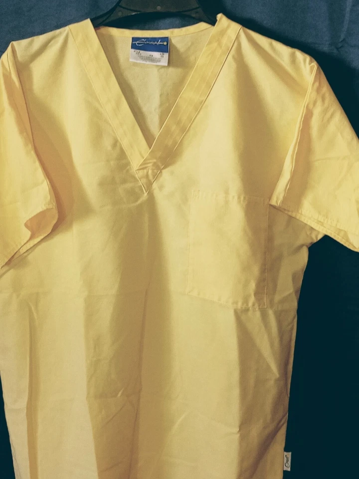 Blusa/Pantalones Médicos Crest Unisex Pequeña Cosecha Dorado Cuello en V Manga Corta Bolsillo en el Pecho Foto 1 de 4