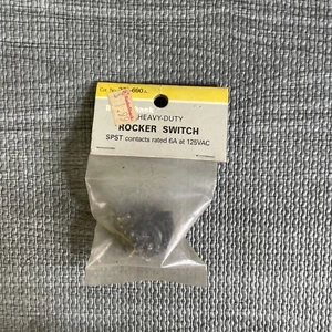 Interruptor basculante de alta resistencia RadioShack SPST de colección ~ 6A a 125 VCA ~ 3A a 250 VAC - Imagen 1 de 2
