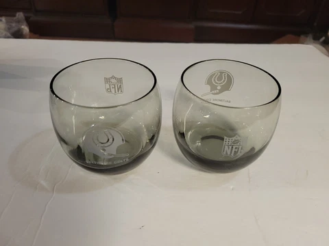 2 Vintage 1970's NFL Baltimore Colts Smoked Glasses Whiskey Juice. PERFECT COND Cover