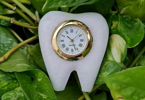 Table Clock for Dectoer Marbel Tooth Shape Dentist Desk Marbel and Paper Weight Cover