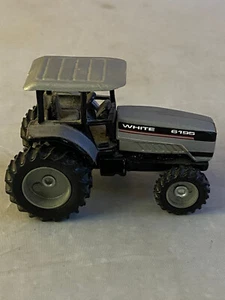 1/64 AGCO White 6195 Tractor - Picture 1 of 5