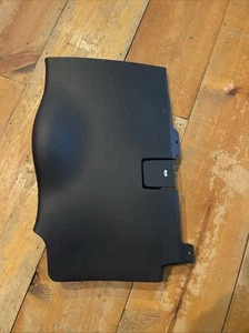 🏁Driver Left Knee Bolster ID: 20944535 Fits 2014-2019 Chevy Silverado 1500 - Picture 1 of 10