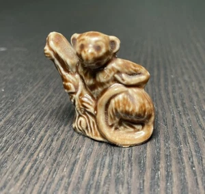Vintage Wade Whimsies Red Rose Tee American Series #2 LANGUR 1985-1995 - Bild 1 von 6