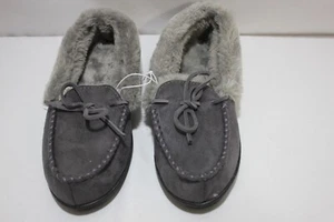 Sonoma ~ Women's Gray Moccasin Slippers ~ Size Small (6-7) NWT - Picture 1 of 8
