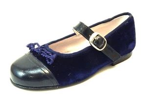 DE OSU - Spain -Girls Navy Velvet Patent Bow Dress Party Shoes -European -Size 8 - Picture 1 of 5