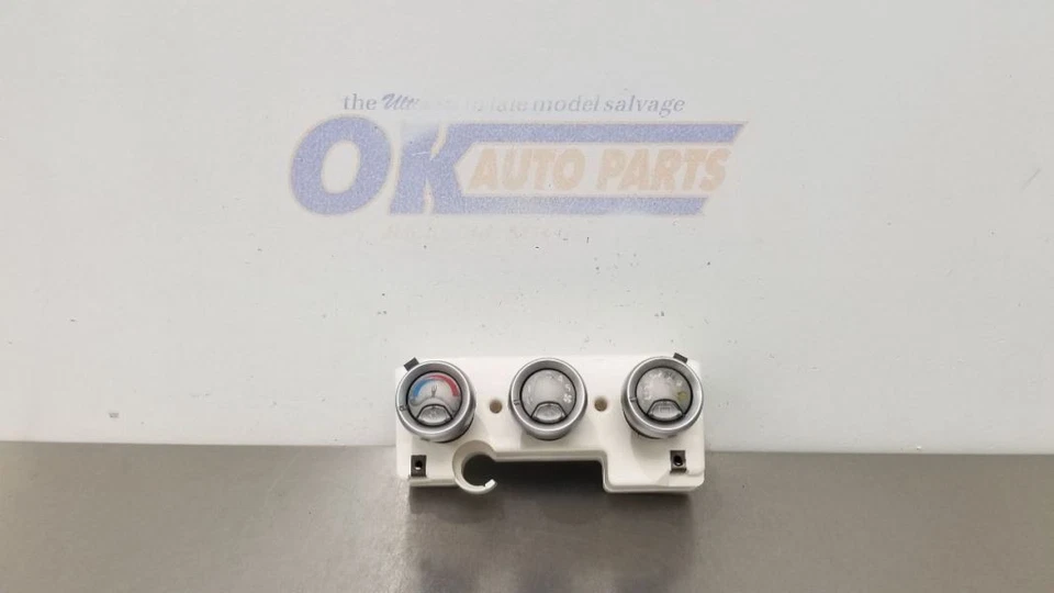 04 CONTROL DE TEMPERATURA CLIMATIZACIÓN CHEVY SSR VT122286 Foto 1 de 4