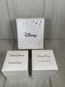 Parchi Disney Pandora Gioielli Charm Anello Orecchino Bracciale Scatola Vuota SOLO Lotto 3 - Foto 1 di 6
