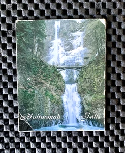 MULTNOMAH CAÍDAS GOMA FOTO IMÁN COLUMBIA RÍO GARGANTA OREGON 2 1/2" X 3" - Imagen 1 de 2