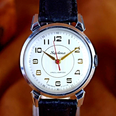 Reloj pulsera vintage Poljot Kirovskie 1MChZ soviético para hombre 16 joyas reparado Foto 1 de 4