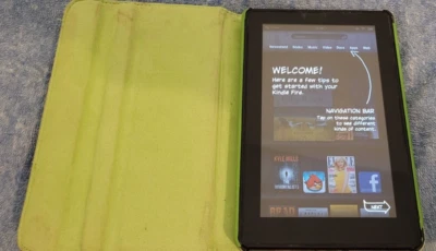 Amazon Kindle Fire (1st Generation) 8GB, Wi-Fi, 7in - Black - Image 1 of 4
