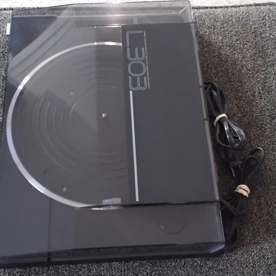 Vintage Hitachi HT-L303 Direct Drive Linear Tracking Auto Turntable 1983 Japan - Image 1 of 4