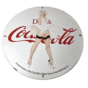 Letrero de porcelana vintage de Coca Cola - Servicio de embotellado con bomba de gas letrero de bebidas refrescantes - Imagen 1 de 14
