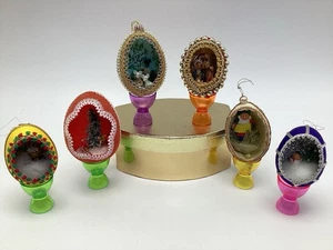 Lote de adornos navideños vintage con cáscara de huevo diorama belén bola de nieve lucha ratones - Imagen 1 de 22