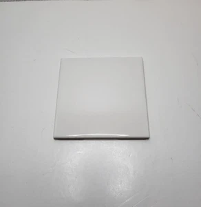 1 Azulejo de Pared Cerámica EE. UU. 724764 001003 Brillo 4-1/4" Cuadrado Blanco De Colección Nuevo - Imagen 1 de 5