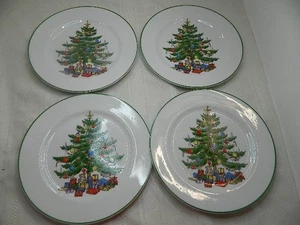 Vintage Sone Christmas Tree Dinner Plates 10.25" Fine China Set of 4 Japan - Picture 1 of 5