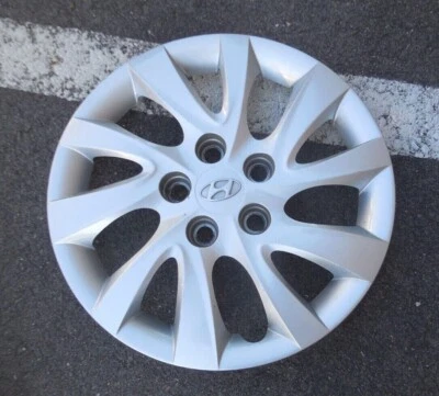 16" 2011 12 13 14 15  Hyundai Elantra twist 10 spoke Hubcap Wheel Cover - Imagem 1 de 2