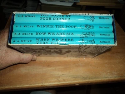 @@@ WINNIE THE POOH A A MILNE 1970s 4 BOOK  VINTAGE BOX SET  VGC @@@ - Image 1 of 4