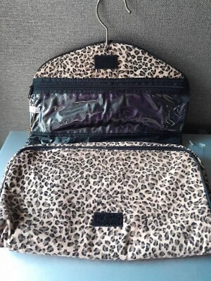 Bolsa de maquillaje colgante cosmética de viaje impermeable para mujeres Estuche de artículos de tocador Bolsa de almacenamiento Foto 1 de 4