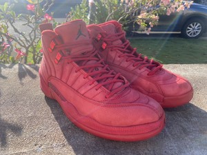 black jordan 12 2018