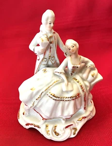 Vintage romantische Porzellan Paar Figur aus Sri Lanka gefüttert mit Goldspitze - Bild 1 von 11