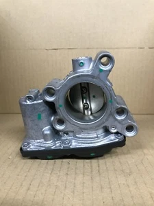 C-MAX ODER FOCUS 1.0 ECOBOOST BENZIN DROSSELKLAPPENSTUTZEN 2018 - 2021 H6BG-9F991-AA B23 - Bild 1 von 24