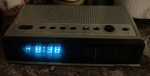 Vintage RARE Panasonic Plastic Alarm Clock Radio Model RC-68 W Doze/Sleep Mode Cover
