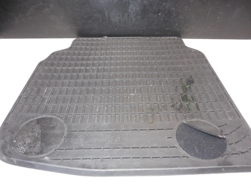 Alfombrilla goma trasera derecha bmw 740li 2009-2011 todo tipo de clima 5147 2148552 Foto 1 de 4