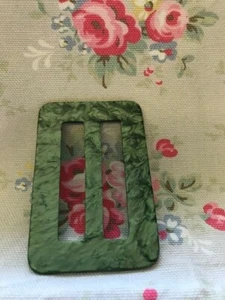 Vintage grün melierte Kunststoffschnalle - Bild 1 von 2