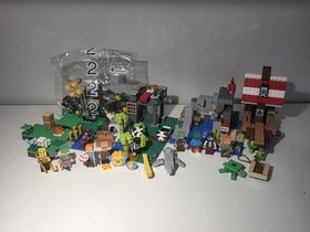 Lego Minecraft Lot - contains set #21158, 21164, 21165 and more - READ